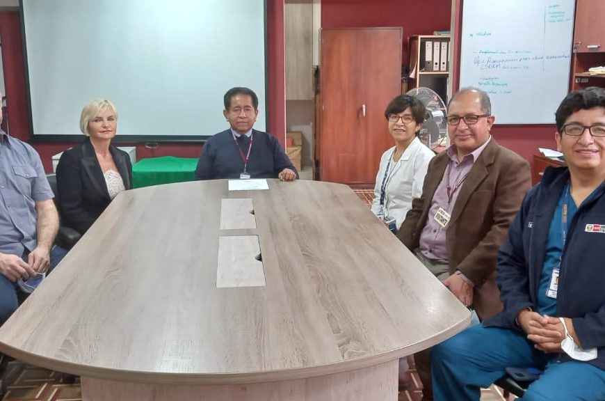 Visita de equipo de investigadores de la Fundación CHDI