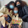 Paciente muestra agradecimiento entregando presentes a niños hospitalizados