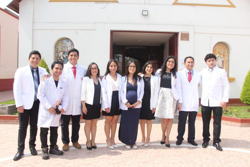 INCN ofrece emotiva despedida a nuevos profesionales de la Neurología