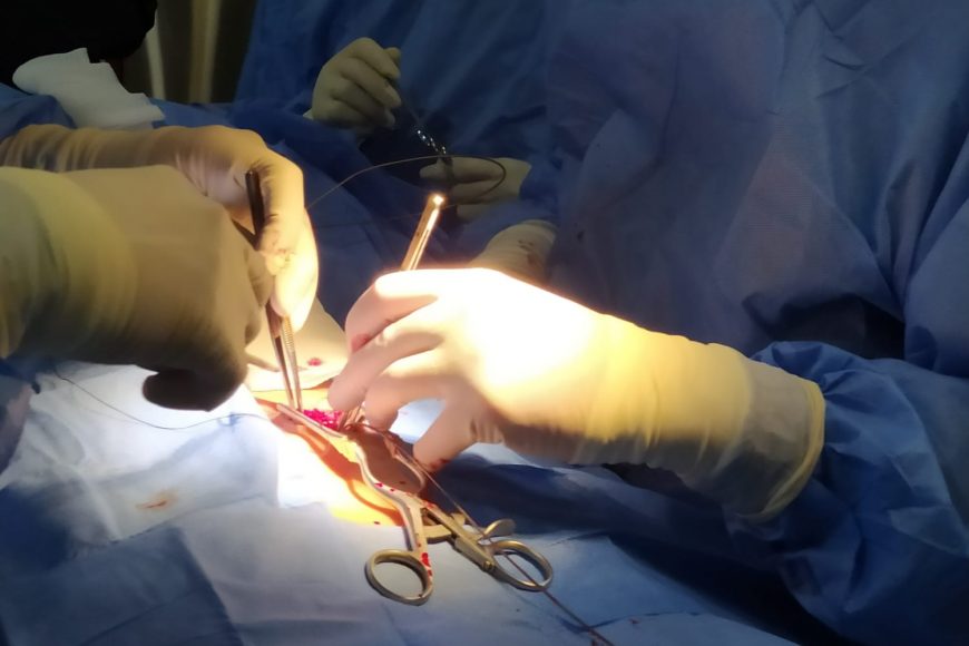 INCN coloca primer neuromodulador medular a paciente con dolor crónico