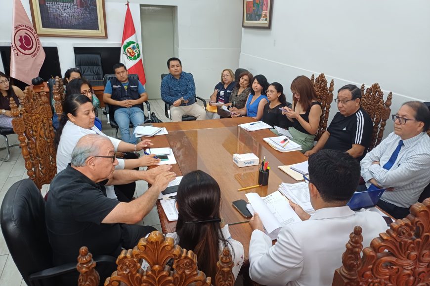  INCN y equipo técnico del SIS refuerzan alianza para mejorar atención de asegurados